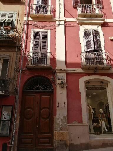 La Dimora Di Re Carlo Lägenhet Cagliari Exteriör bild